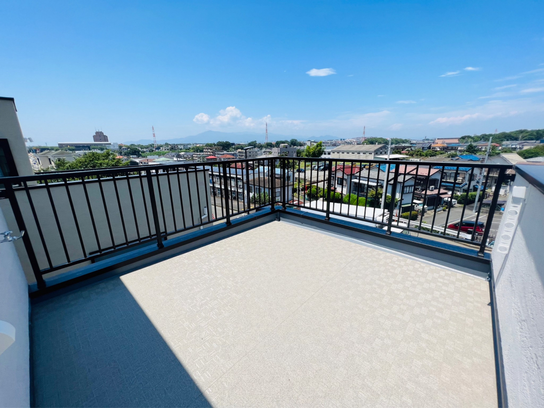 スカイバルコニーのある住宅