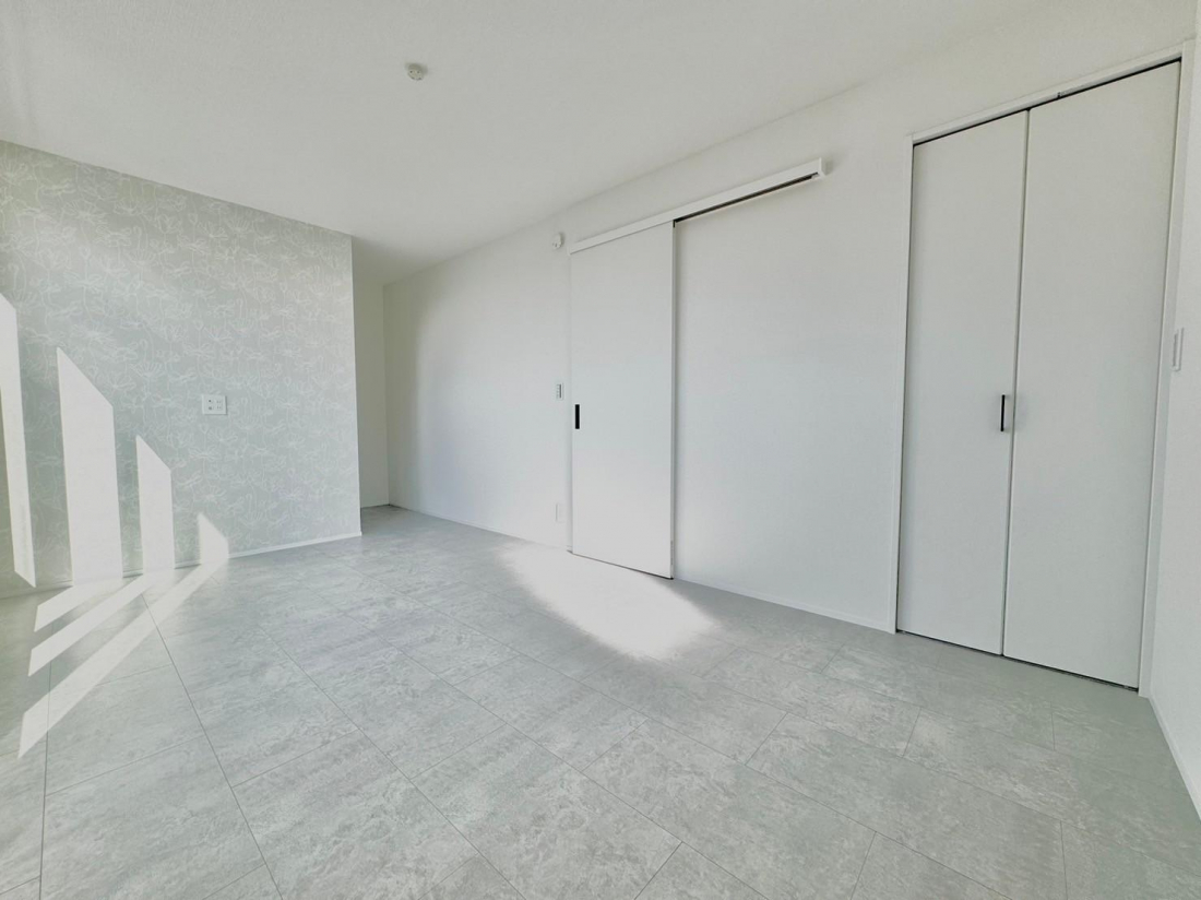 広々とした洋室