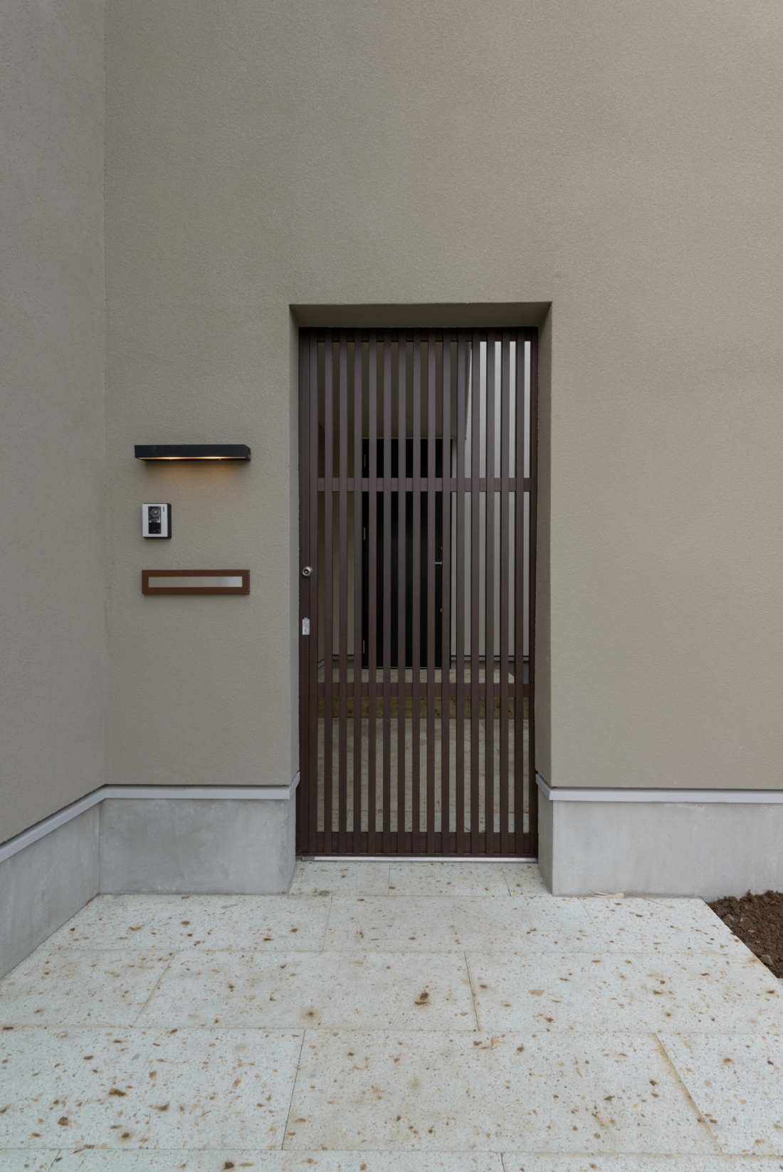 和を基調にした玄関