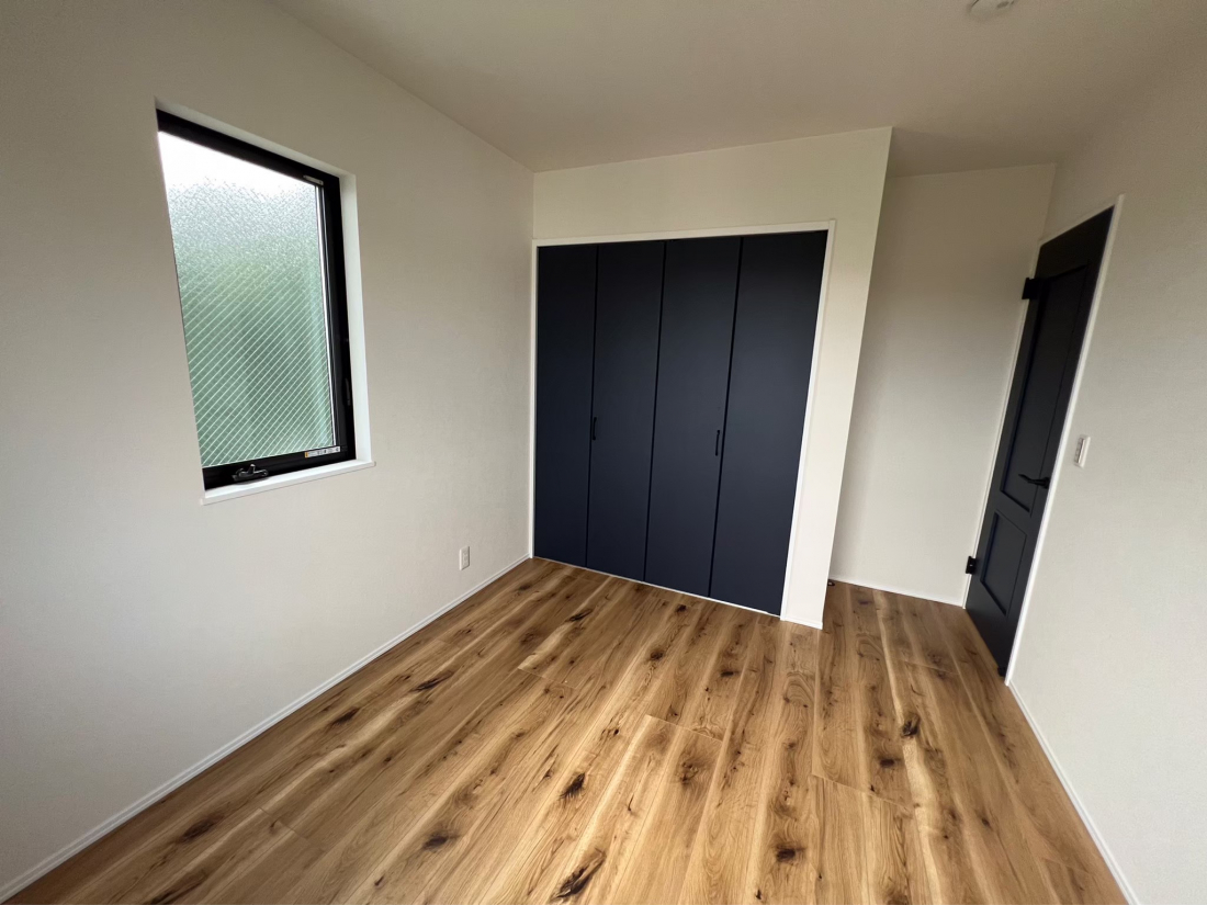 収納のある洋室