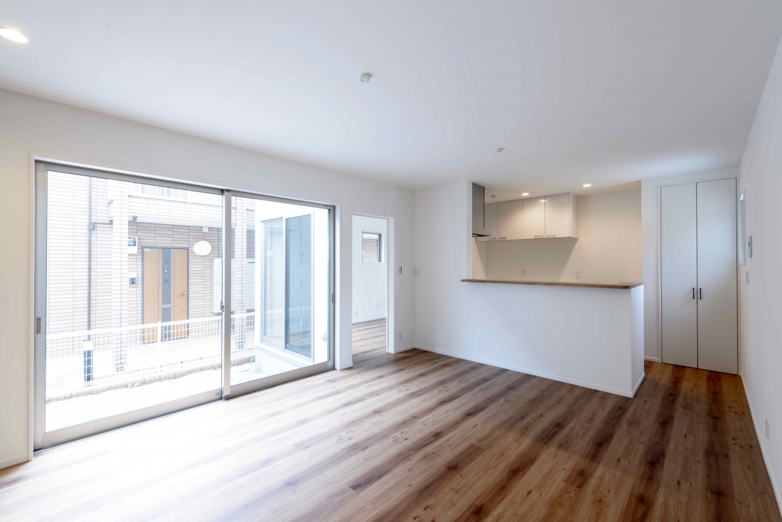 光り降り注ぐリビング