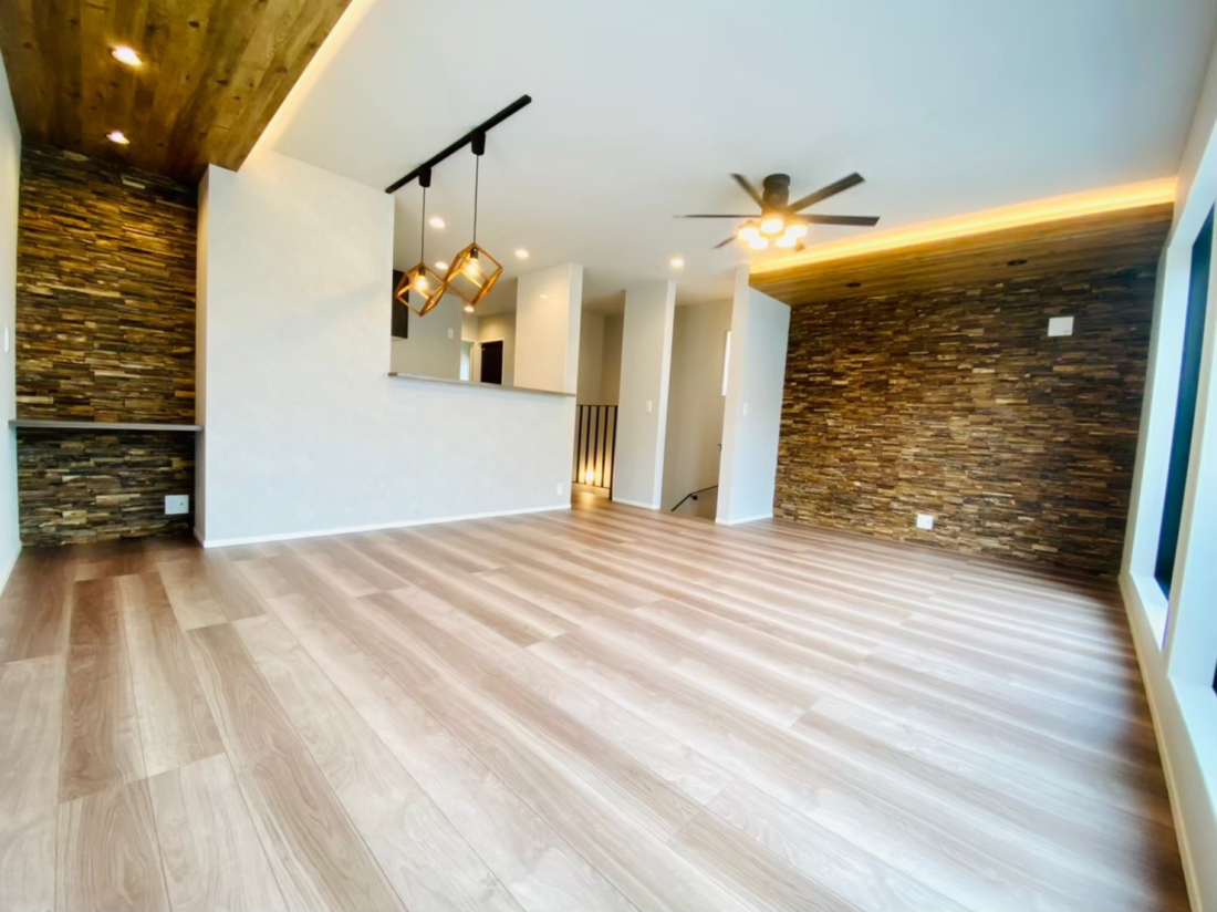 バンビ―ウッド(サンワカンパニー)を使用したLDK