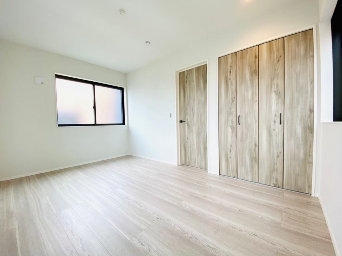 全部屋収納付きの洋室