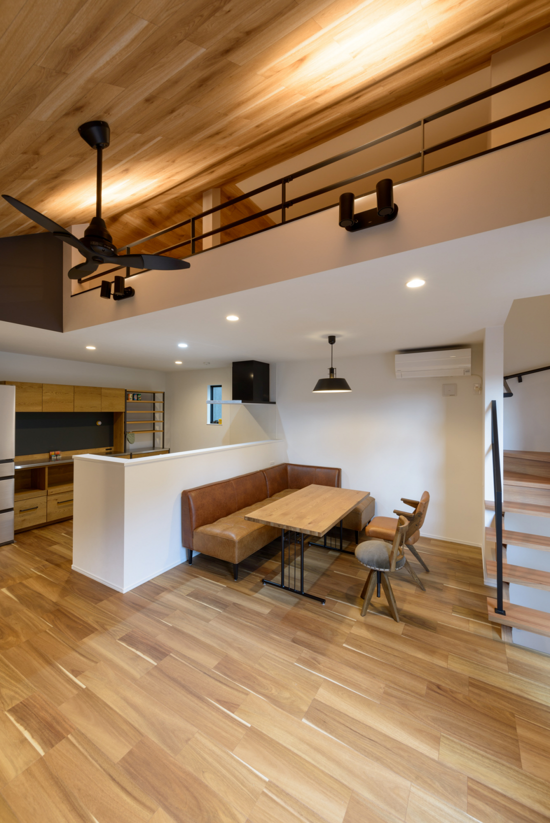 木目を基調としたLDK